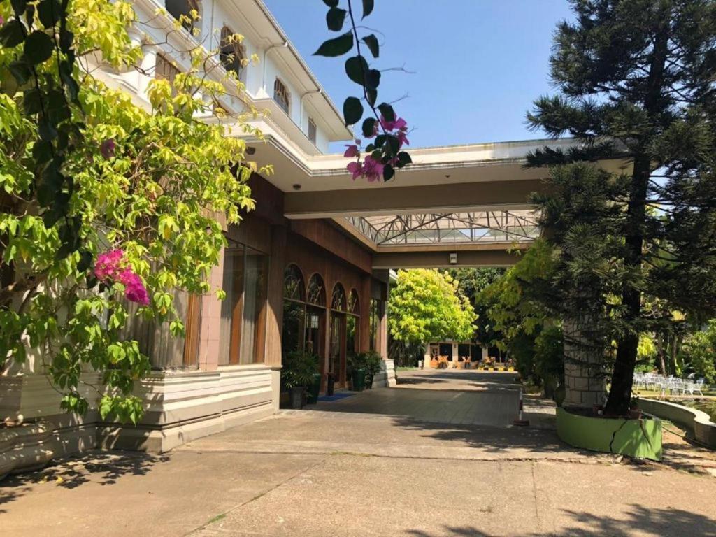 Yuzana Garden Hotel Yangon Exteriör bild