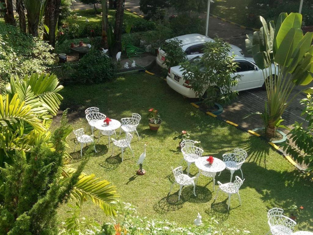 Yuzana Garden Hotel Yangon Exteriör bild