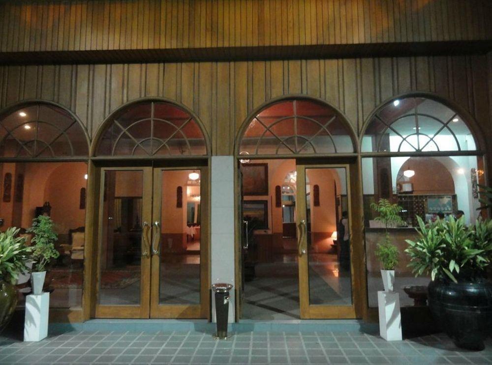 Yuzana Garden Hotel Yangon Exteriör bild
