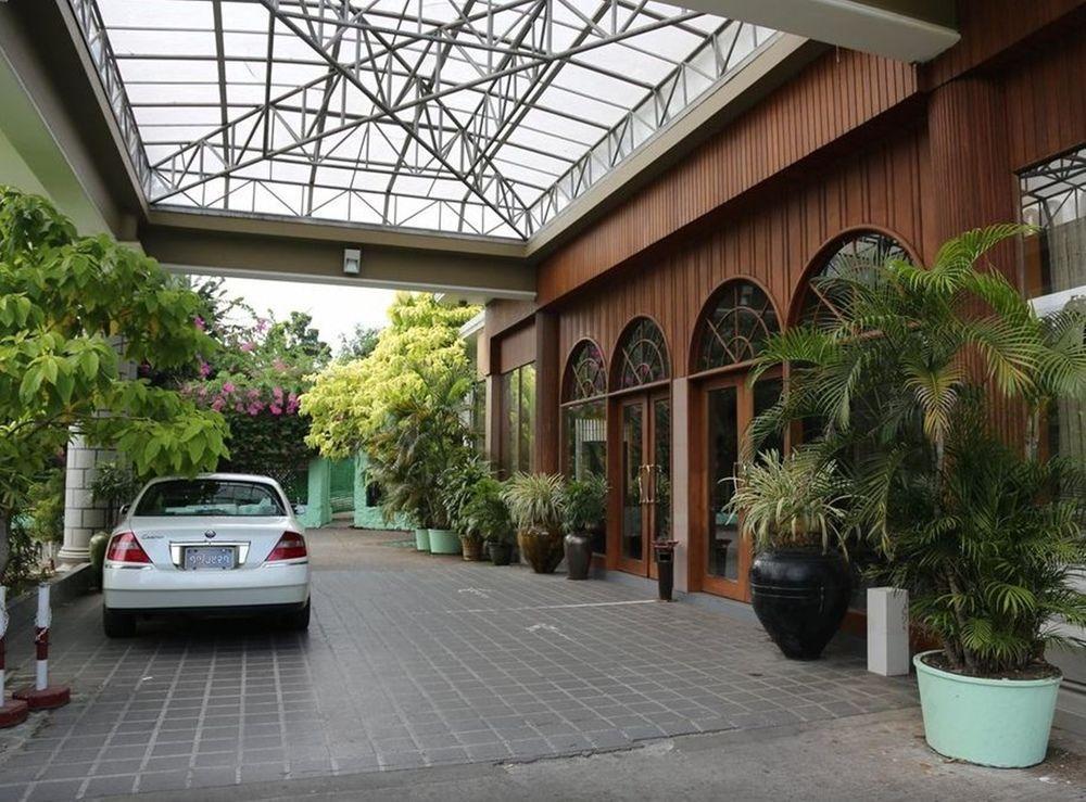 Yuzana Garden Hotel Yangon Exteriör bild
